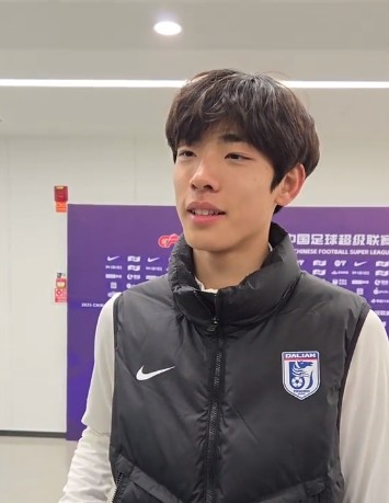  國青歸來上演中超首秀，朱鵬宇：感覺很好，場上大哥們很支持我