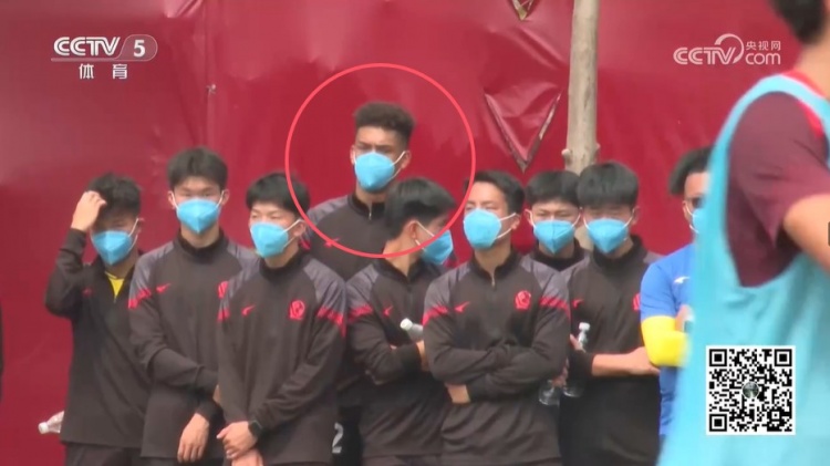  無緣U17國足名單，張洪福隨恒大足校觀摩國少隊訓練