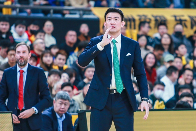  雙核缺陣！廣廈本場僅得74分創(chuàng)賽季新低 此前紀錄為對陣深圳77分