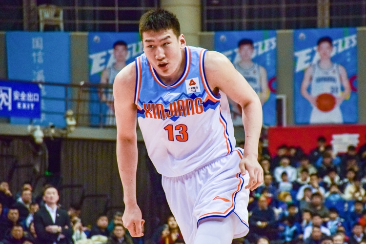  高效輸出！李炎哲半場(chǎng)7中5拿到12分2板1助1斷2帽