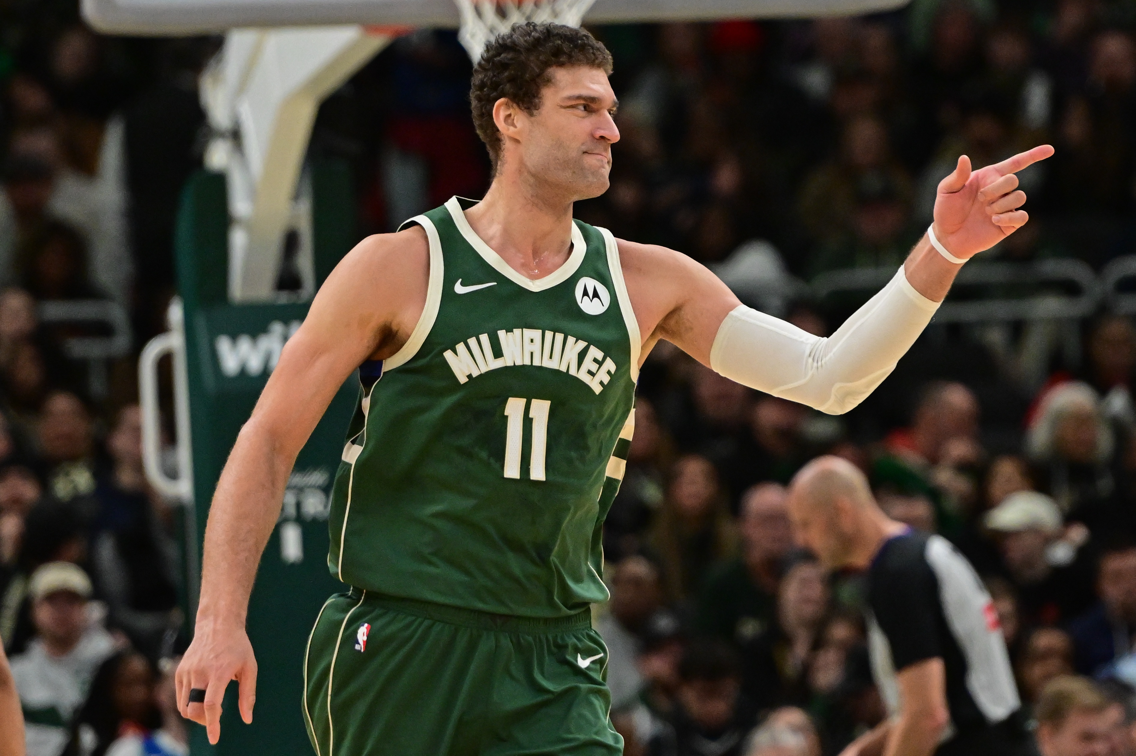  3B中鋒！大洛佩茲蓋帽數(shù)2038次超越加內(nèi)特 升至NBA歷史第18位