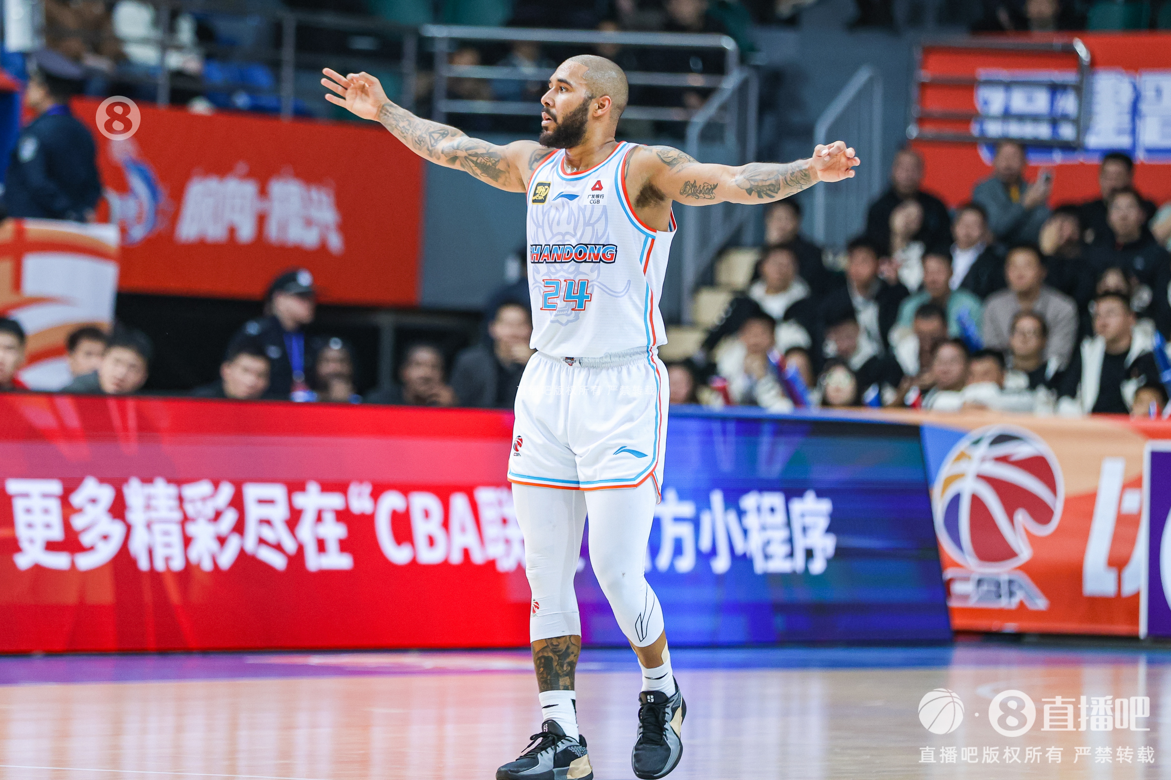  奈何隊(duì)友短路！摩爾19中12空砍31分 末節(jié)狂砍22分