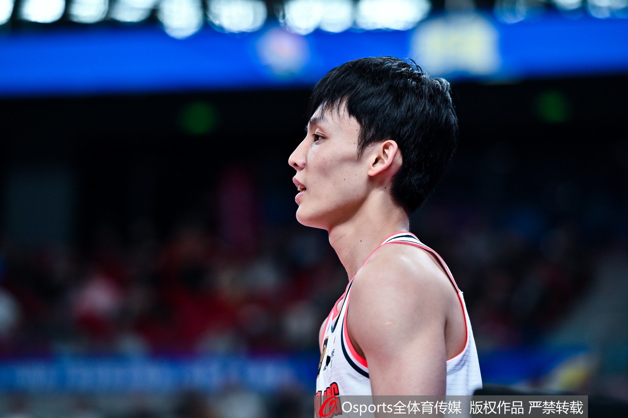  中鋒本色！徐杰3個前板并列全隊最多 9中3拿到13分7板4助2斷0失誤